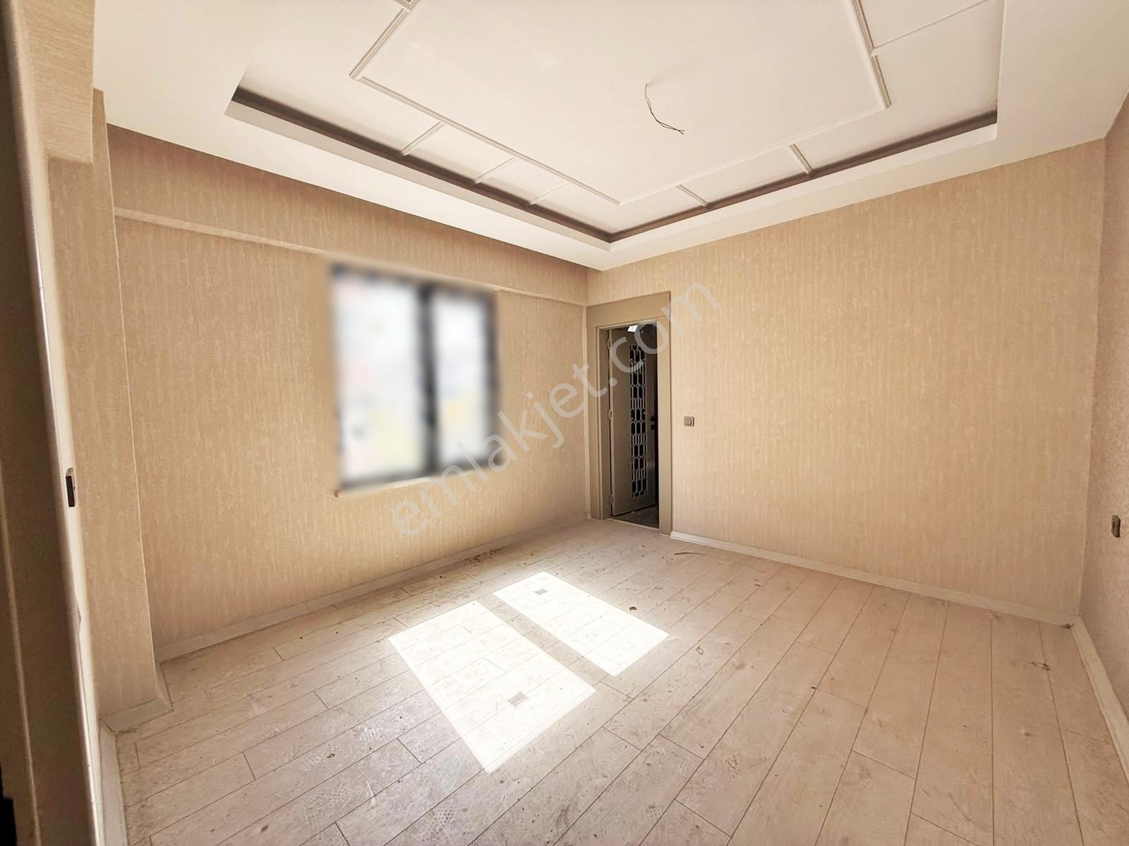 Karacaahmet'te Cadde Üzr.yerden Isıtma Geniş Cam Balkon Lüx 2+1 — fotoğraf 12
