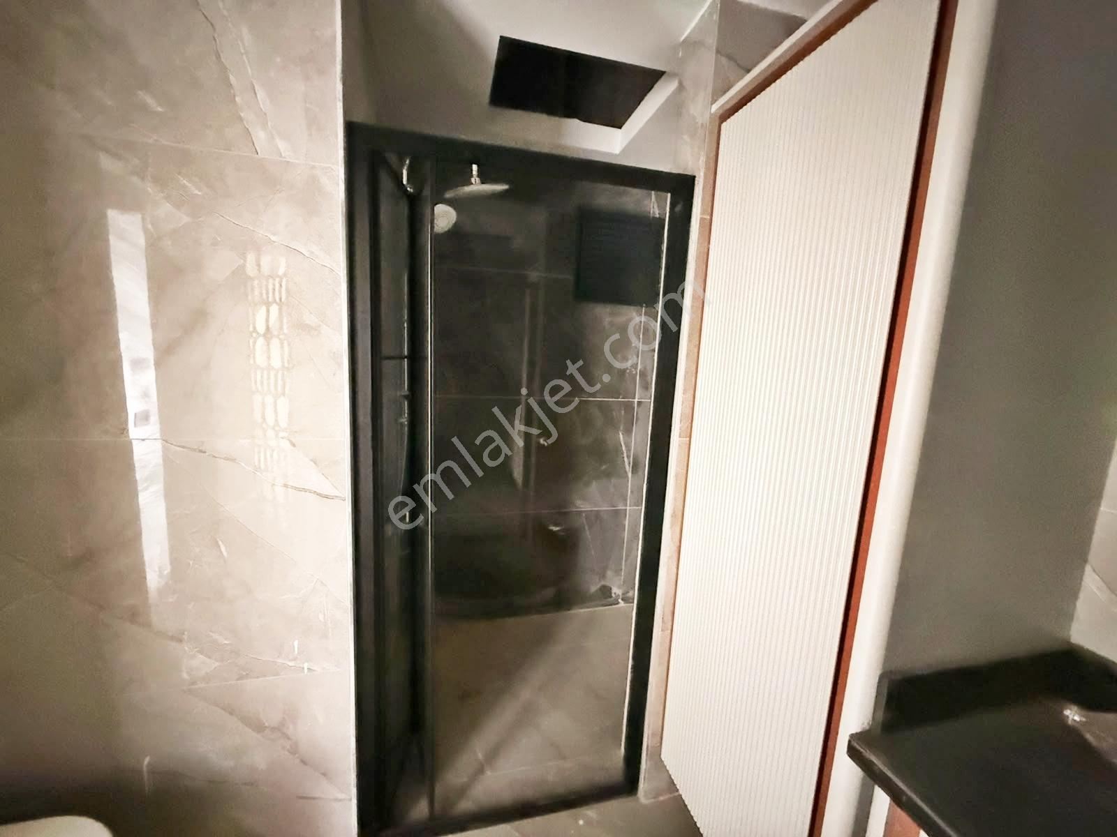 Karacaahmet'te Cadde Üzr.yerden Isıtma Geniş Cam Balkon Lüx 2+1 — fotoğraf 14