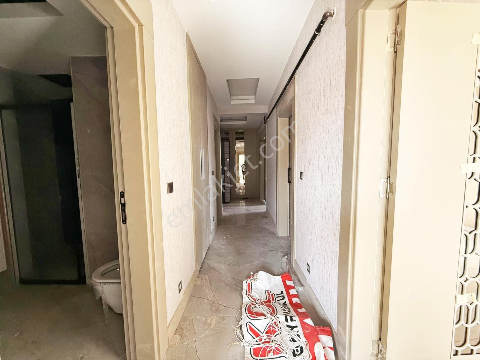 Karacaahmet'te Cadde Üzr.yerden Isıtma Geniş Cam Balkon Lüx 2+1 — fotoğraf 16