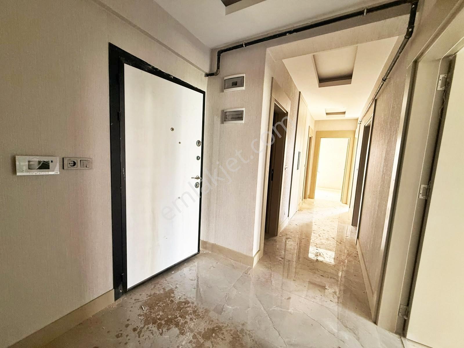 Karacaahmet'te Cadde Üzr.yerden Isıtma Geniş Cam Balkon Lüx 2+1 — fotoğraf 20
