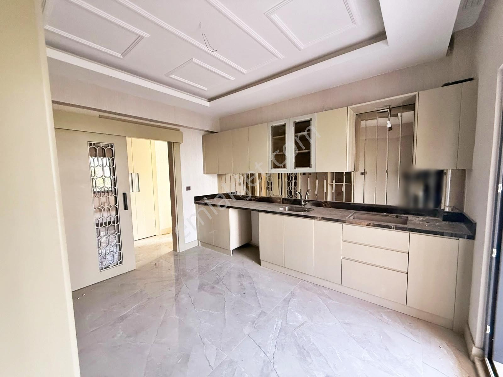 Karacaahmet'te Cadde Üzr.yerden Isıtma Geniş Cam Balkon Lüx 2+1 — fotoğraf 22