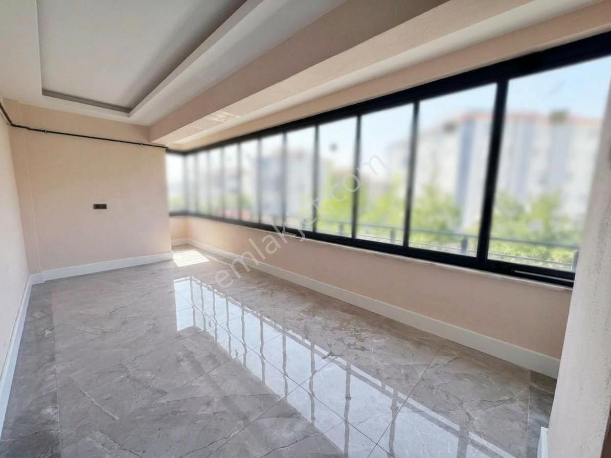 Karacaahmet'te Cadde Üzr.yerden Isıtma Geniş Cam Balkon Lüx 2+1 — fotoğraf 33