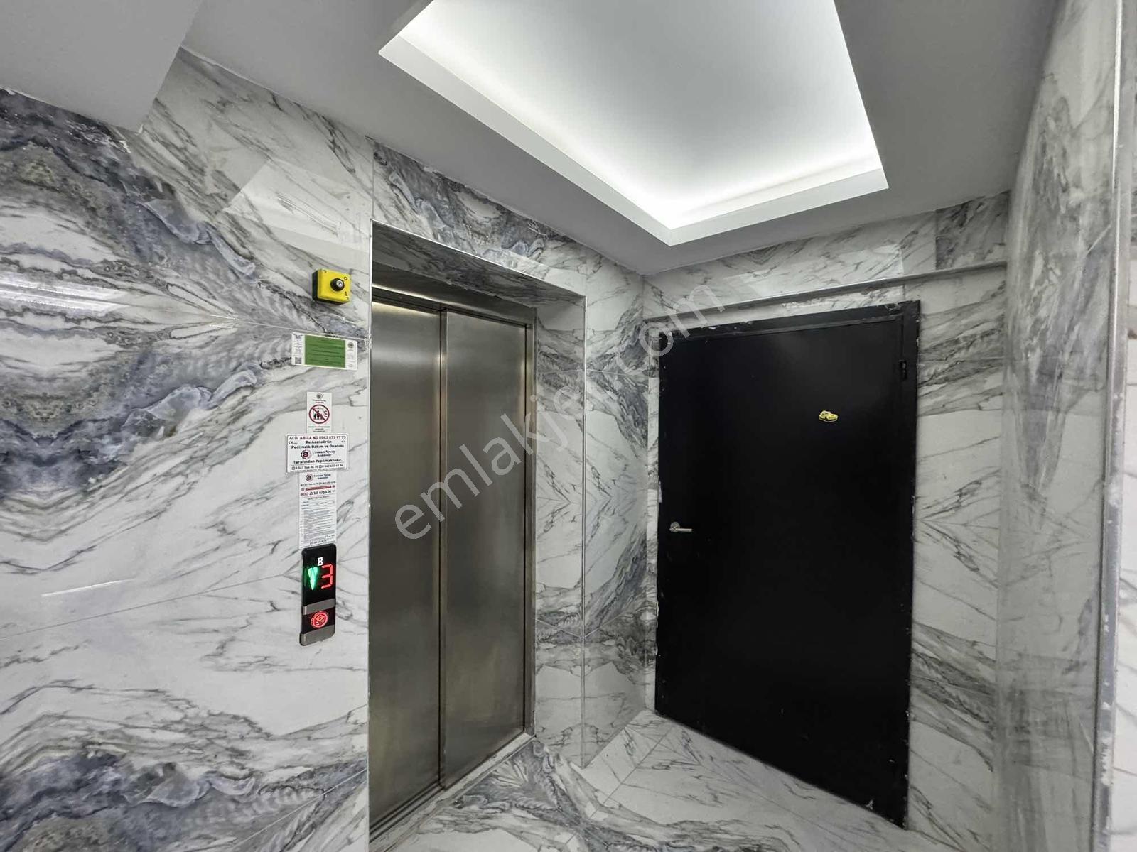 Manzaralı Ebeveyn Banyolu,ön Cephe, İskanlı Ara Kat Sıfır 2+1 — fotoğraf 3