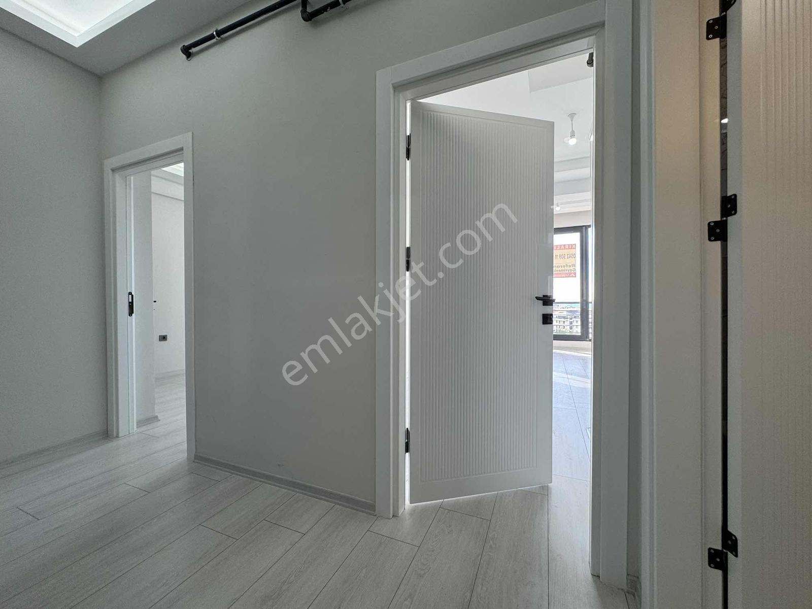 Manzaralı Ebeveyn Banyolu,ön Cephe, İskanlı Ara Kat Sıfır 2+1 — fotoğraf 26
