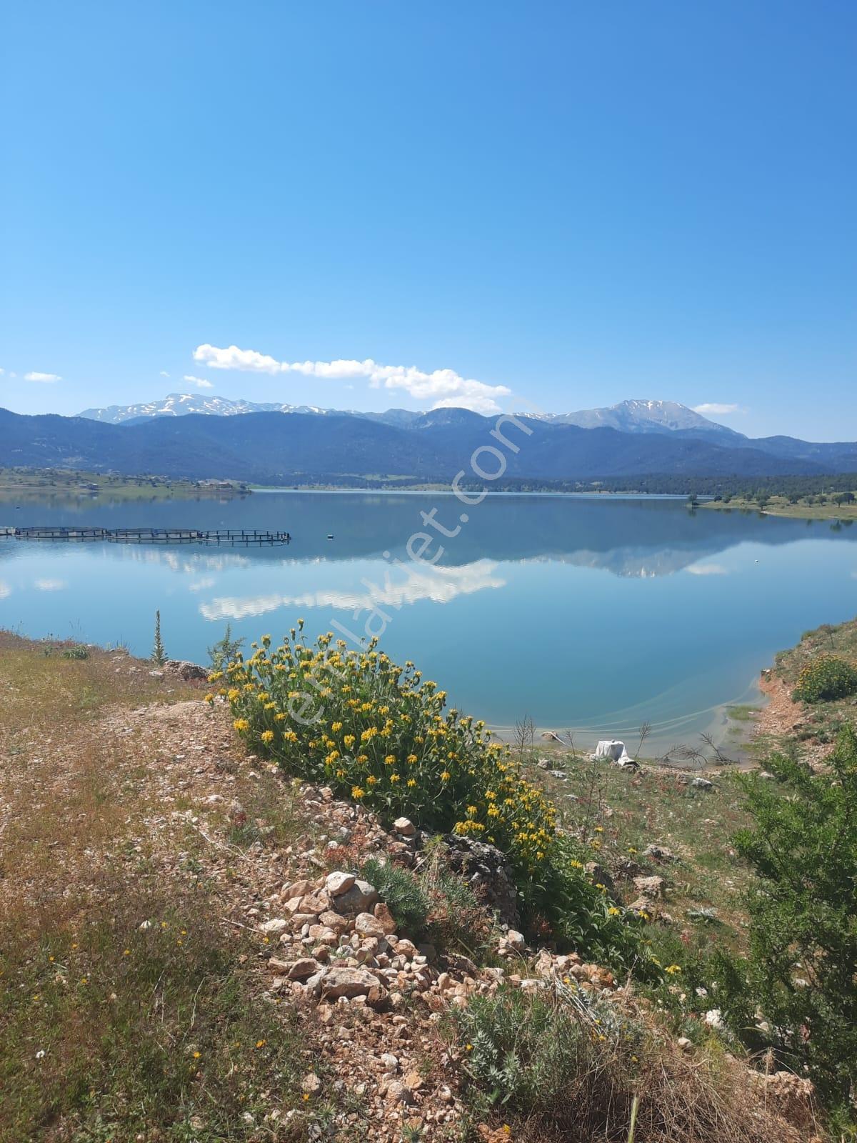 Yayla Patlangıç Göl Manzaralı Muhteşem Arazi 1250 M2 — fotoğraf 7