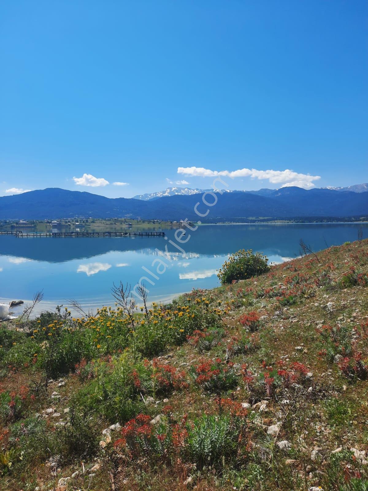 Yayla Patlangıç Göl Manzaralı Muhteşem Arazi 1250 M2 — fotoğraf 12