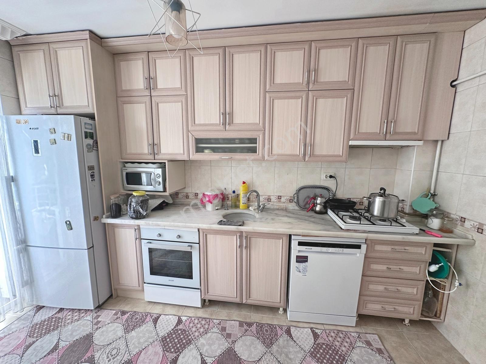 Dereboyu Cadde Üzerinde Ön Cephe Çift Balkonlu 3+1 Satılık Daire — fotoğraf 6