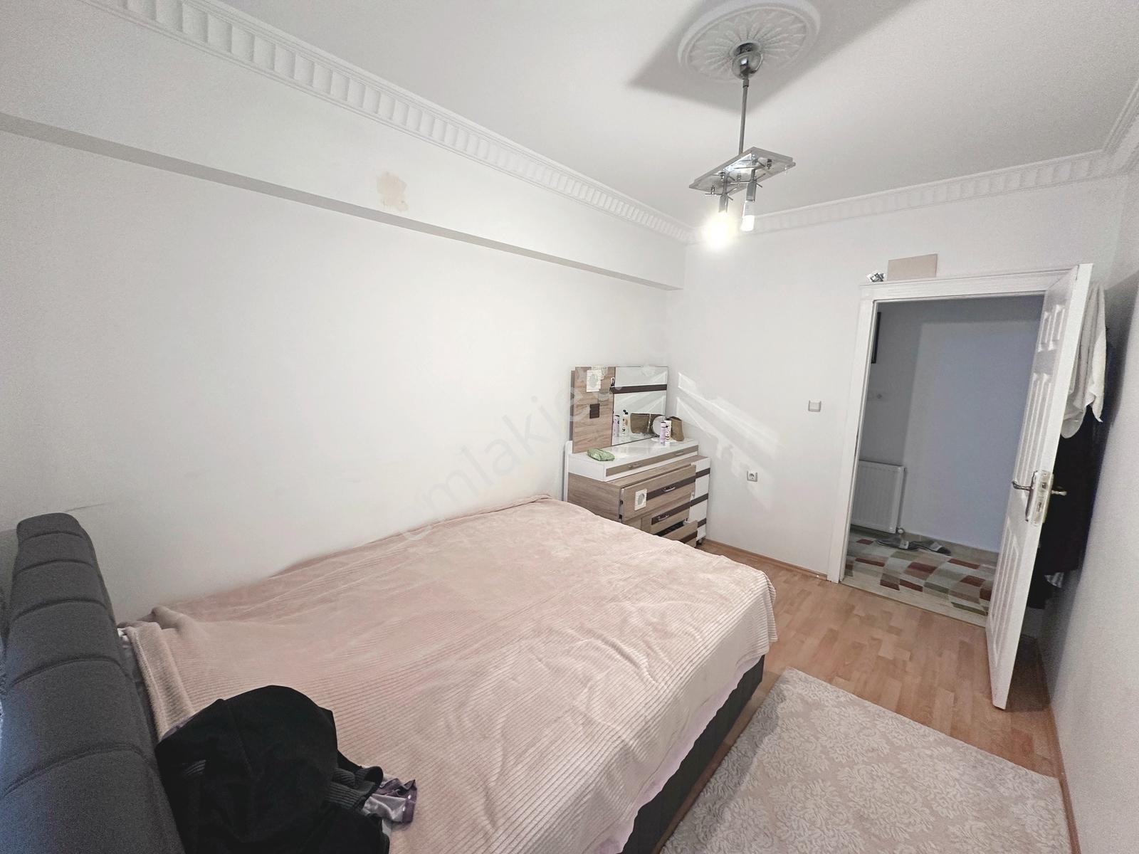 Dereboyu Cadde Üzerinde Ön Cephe Çift Balkonlu 3+1 Satılık Daire — fotoğraf 16