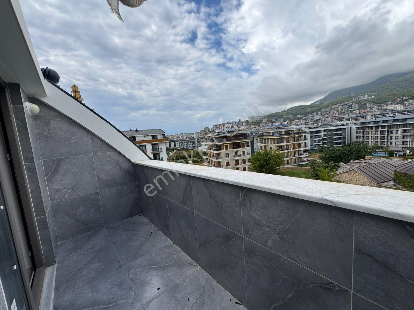 Alanya Oba Çarşamba'da Satılık 3+1 Ayrı Mutfak Sıfır Dublex Daire — fotoğraf 20