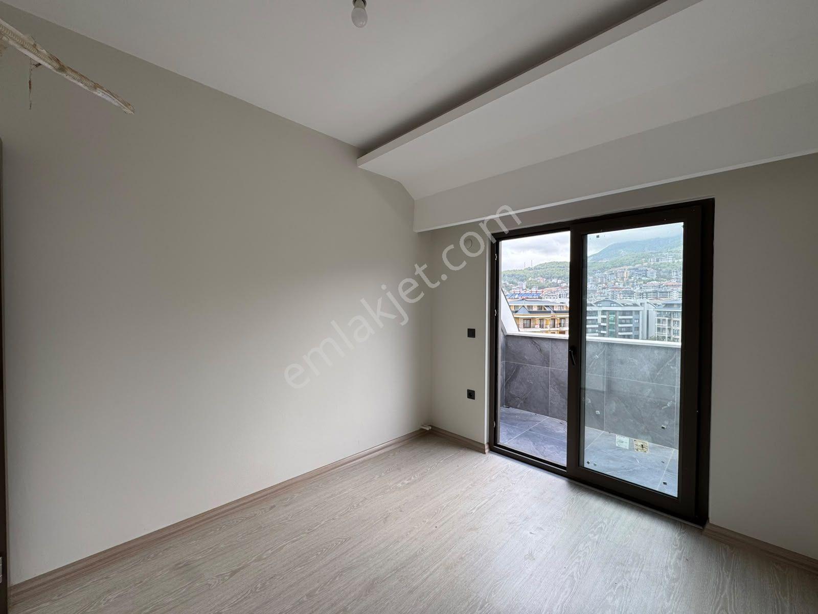 Alanya Oba Çarşamba'da Satılık 3+1 Ayrı Mutfak Sıfır Dublex Daire — fotoğraf 21