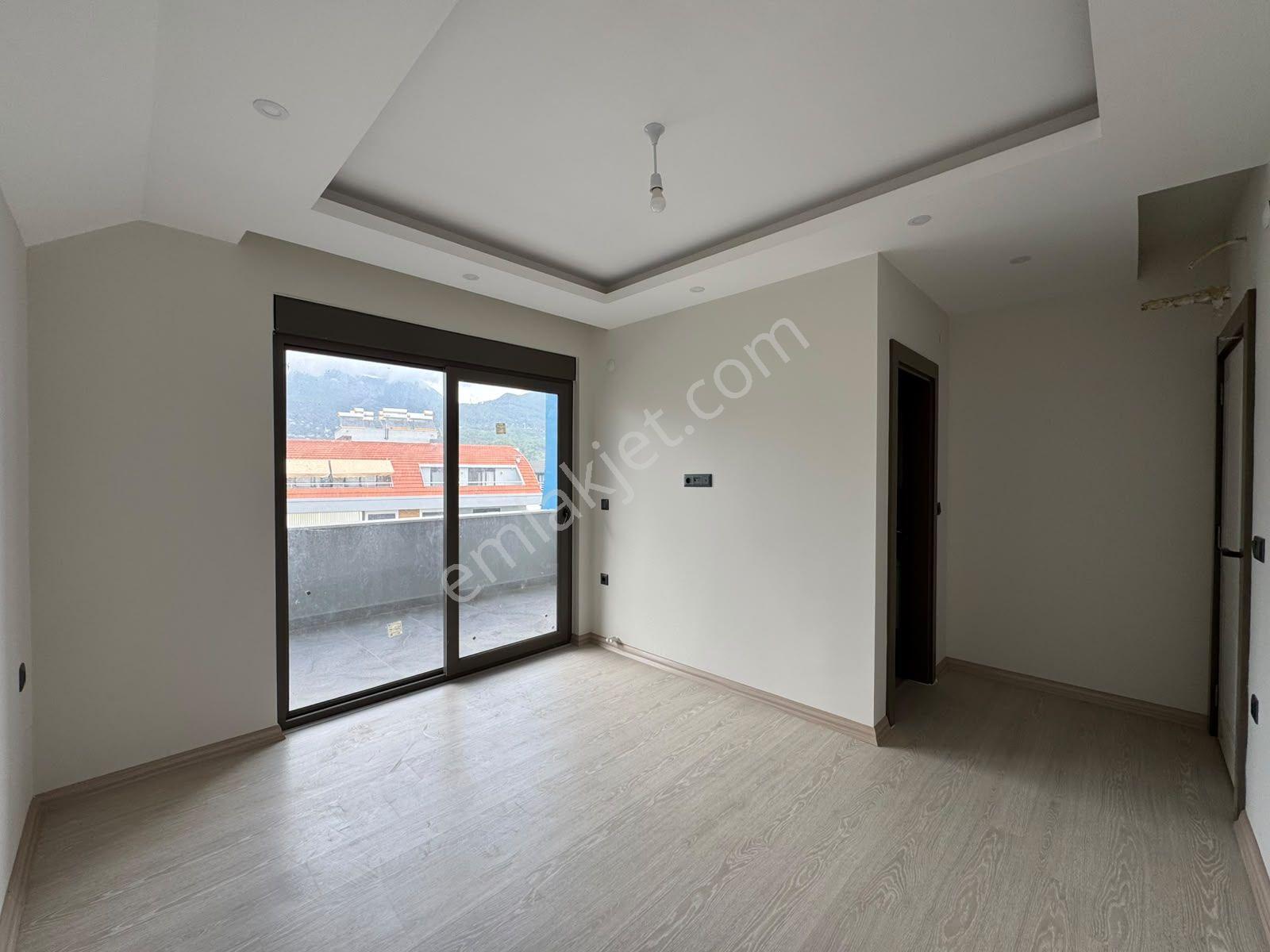 Alanya Oba Çarşamba'da Satılık 3+1 Ayrı Mutfak Sıfır Dublex Daire — fotoğraf 26