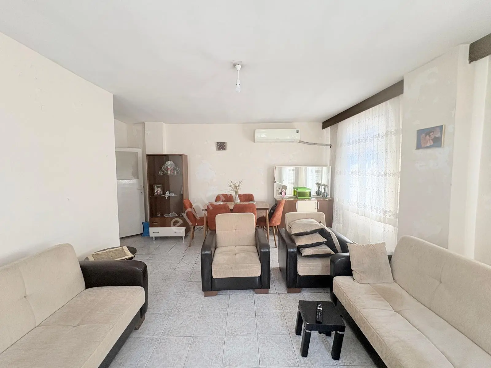 Prestij'den Kiremithanede Geniş Oturumlu Temiz 3+1 Daire — fotoğraf 3
