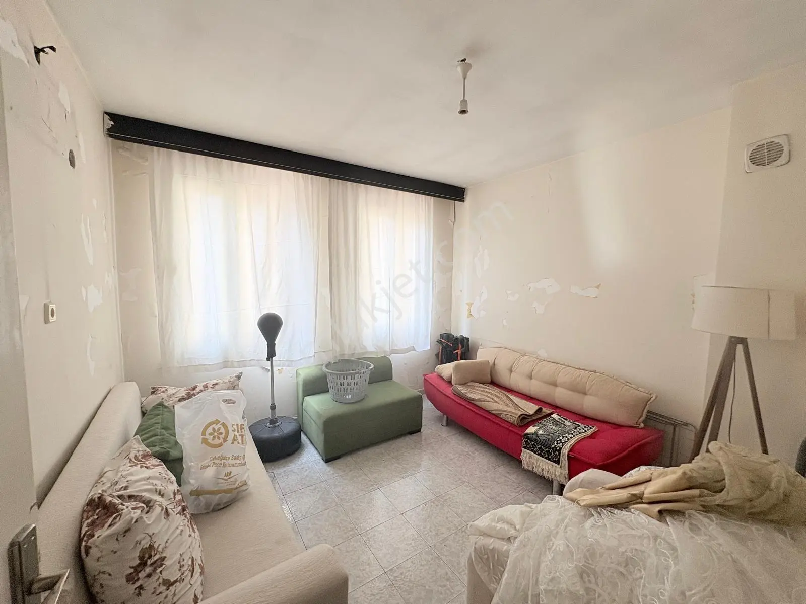 Prestij'den Kiremithanede Geniş Oturumlu Temiz 3+1 Daire — fotoğraf 4