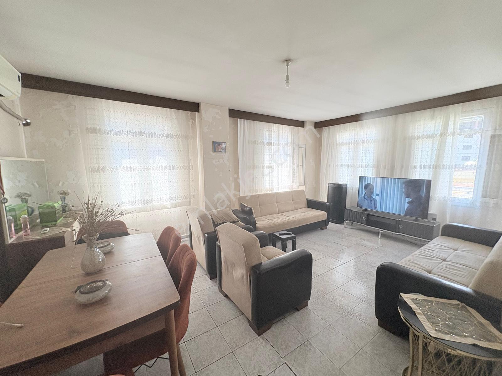 Prestij'den Kiremithanede Geniş Oturumlu Temiz 3+1 Daire — fotoğraf 8