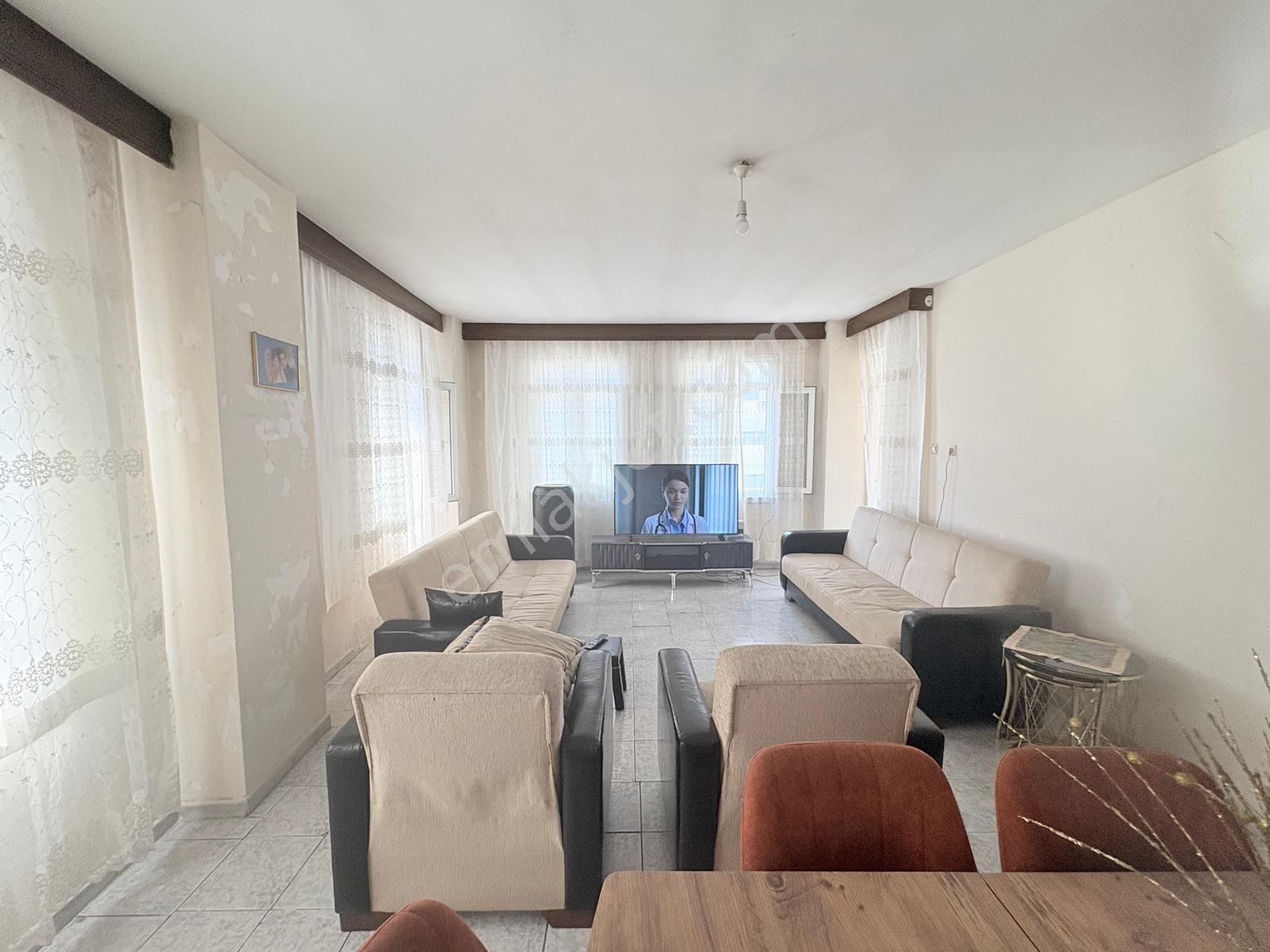 Prestij'den Kiremithanede Geniş Oturumlu Temiz 3+1 Daire — fotoğraf 9