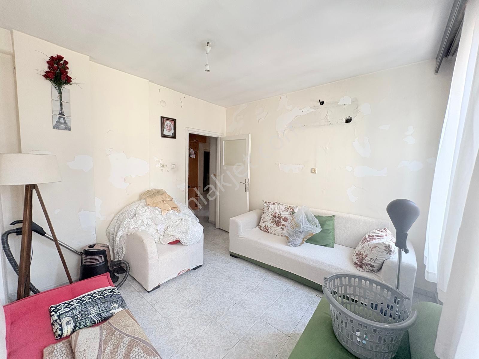 Prestij'den Kiremithanede Geniş Oturumlu Temiz 3+1 Daire — fotoğraf 10