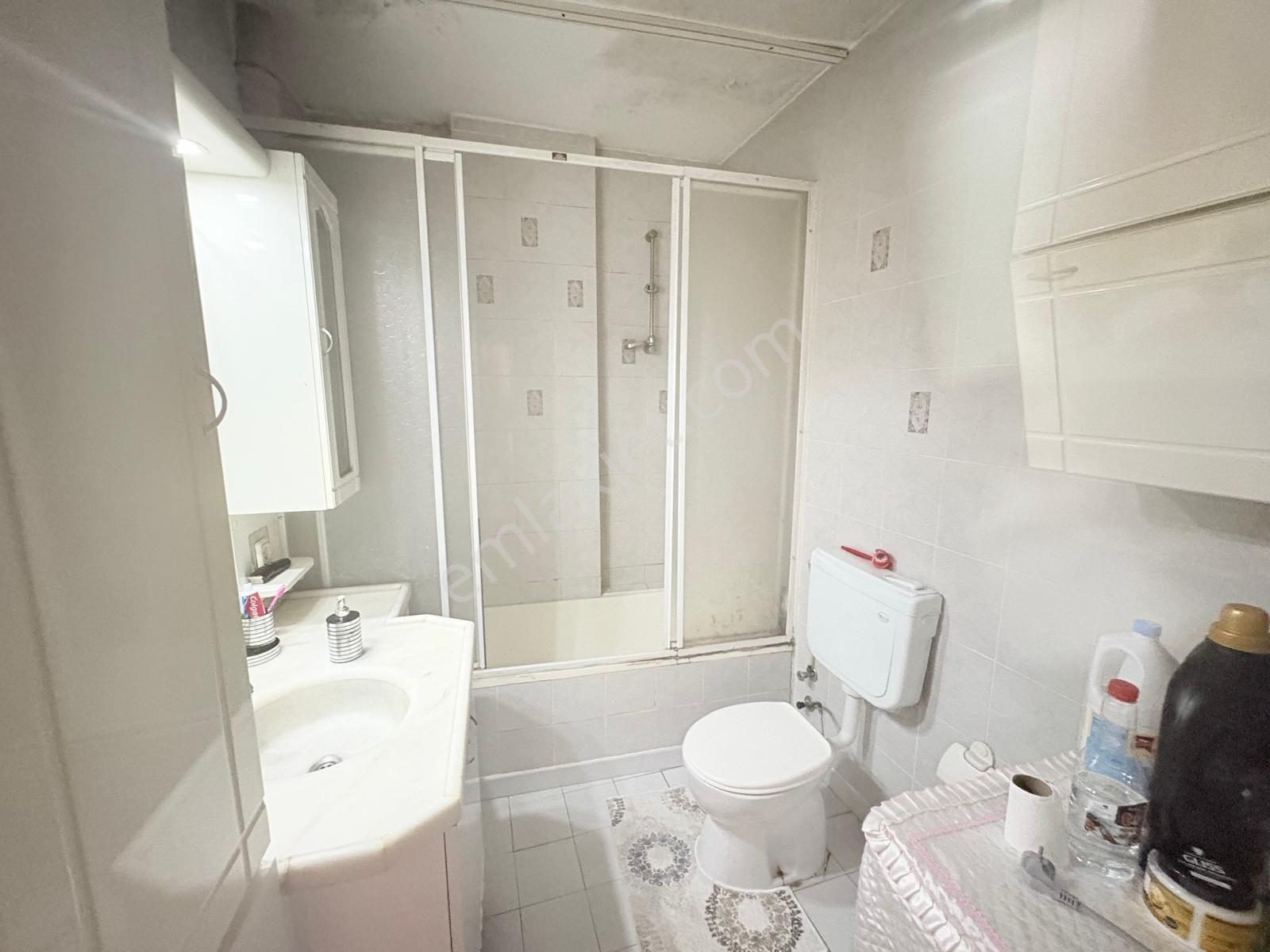 Prestij'den Kiremithanede Geniş Oturumlu Temiz 3+1 Daire — fotoğraf 23