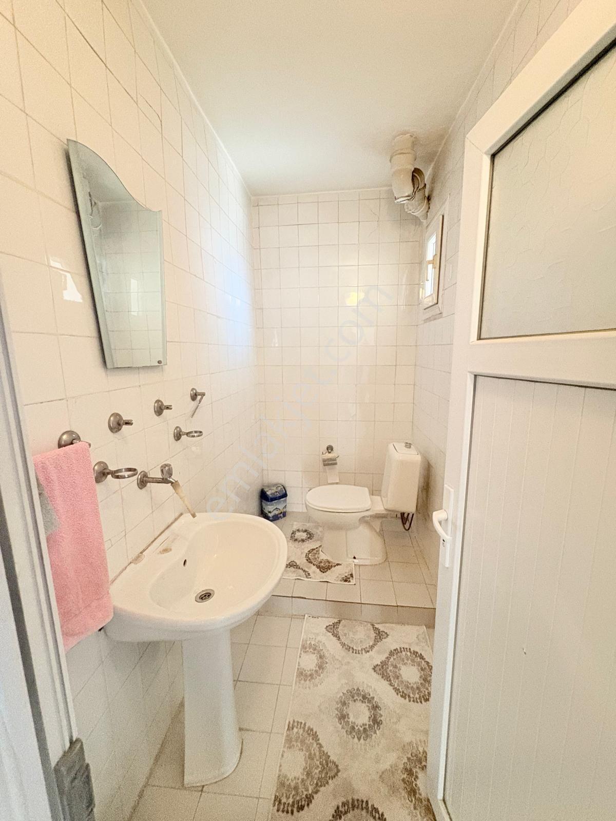 Prestij'den Kiremithanede Geniş Oturumlu Temiz 3+1 Daire — fotoğraf 24