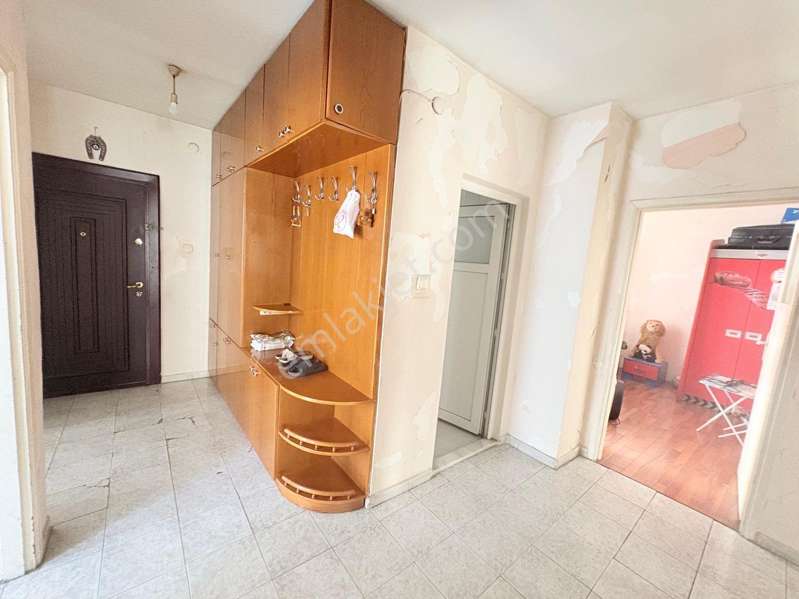 Prestij'den Kiremithanede Geniş Oturumlu Temiz 3+1 Daire — fotoğraf 25