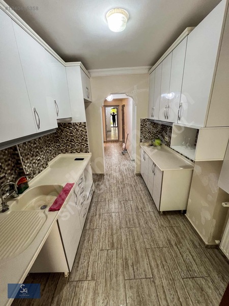 Siyo'dan Balçova'da 175m2 2+1 Müstakil Bahçeli Tadilatlı Kiralık — fotoğraf 9