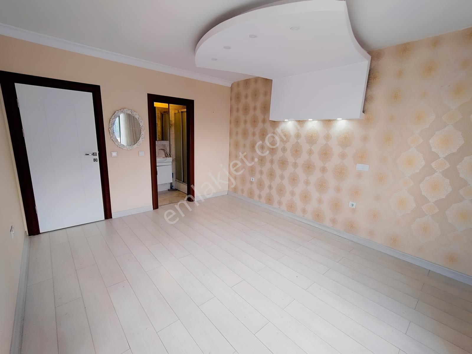Ful Yapılı Manzaralı Cadde Kenarı Satılık 4+1 Daire — fotoğraf 23