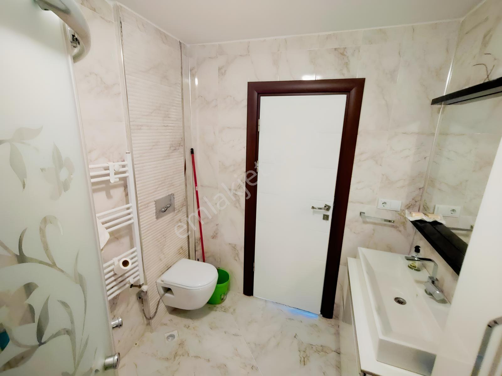 Ful Yapılı Manzaralı Cadde Kenarı Satılık 4+1 Daire — fotoğraf 31