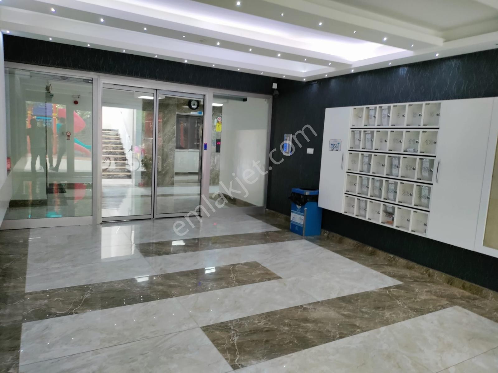 Ful Yapılı Manzaralı Cadde Kenarı Satılık 4+1 Daire — fotoğraf 33