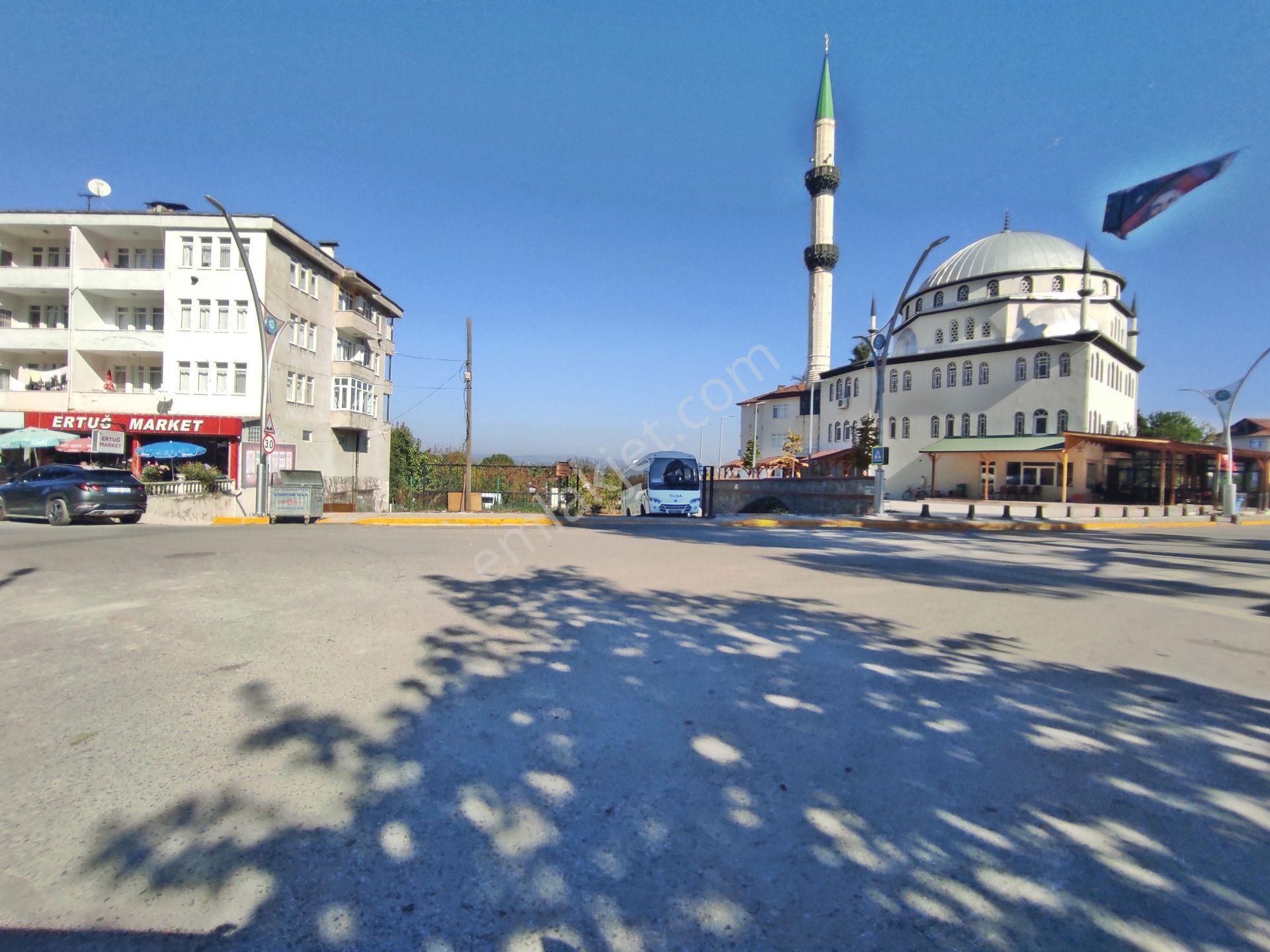 Kartepe Balaban Da Köye Ve Villa'Lara Yakın 15,428,M2- Tarla