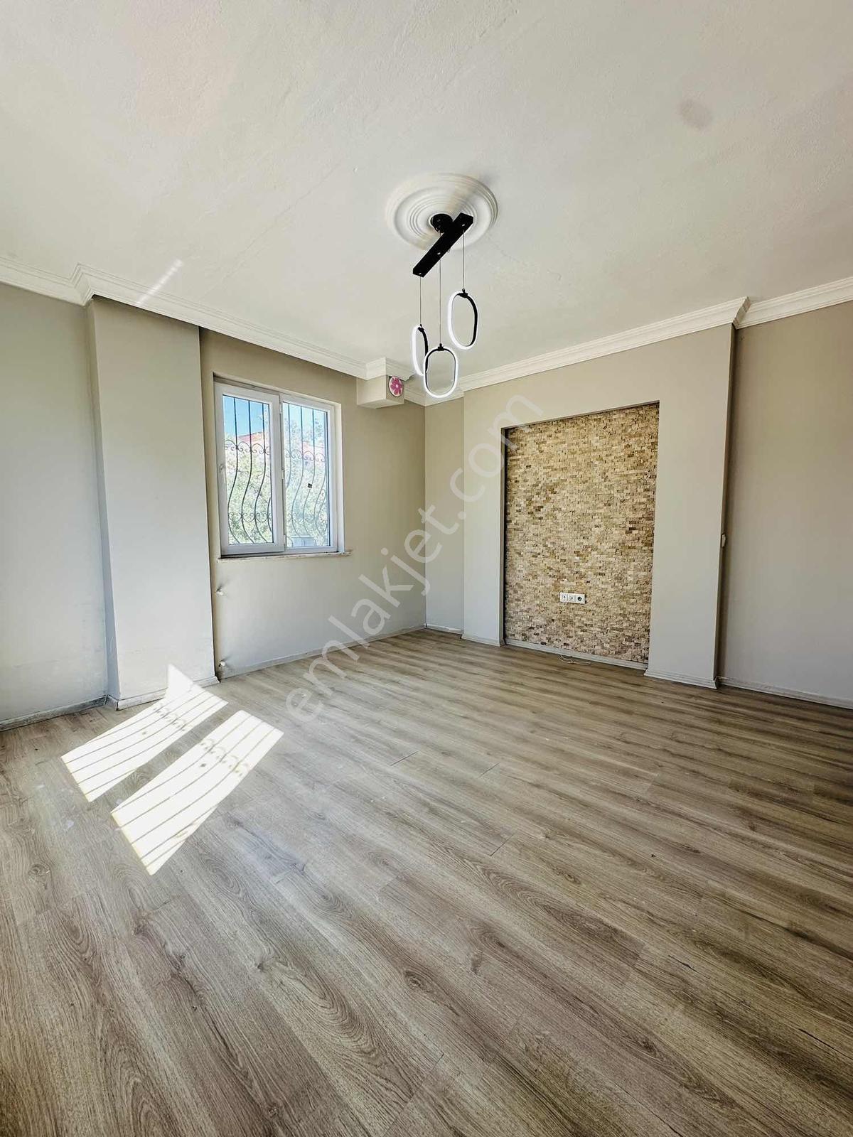 Özdoğan Emlaktan Ayanoğlun Da 2+1 90m2 Ebeveyn Banyolu Giriş Kat — fotoğraf 3