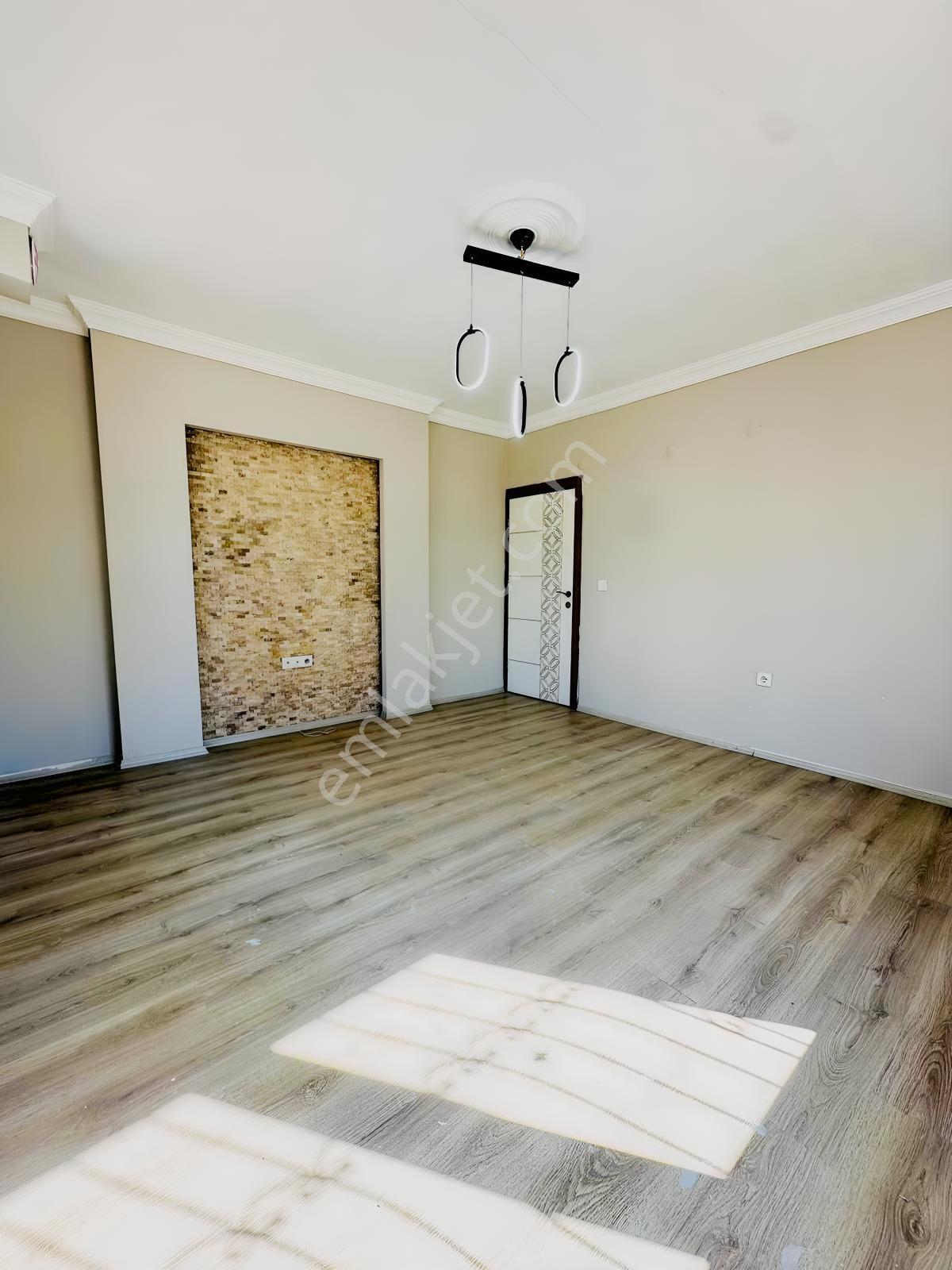 Özdoğan Emlaktan Ayanoğlun Da 2+1 90m2 Ebeveyn Banyolu Giriş Kat — fotoğraf 4
