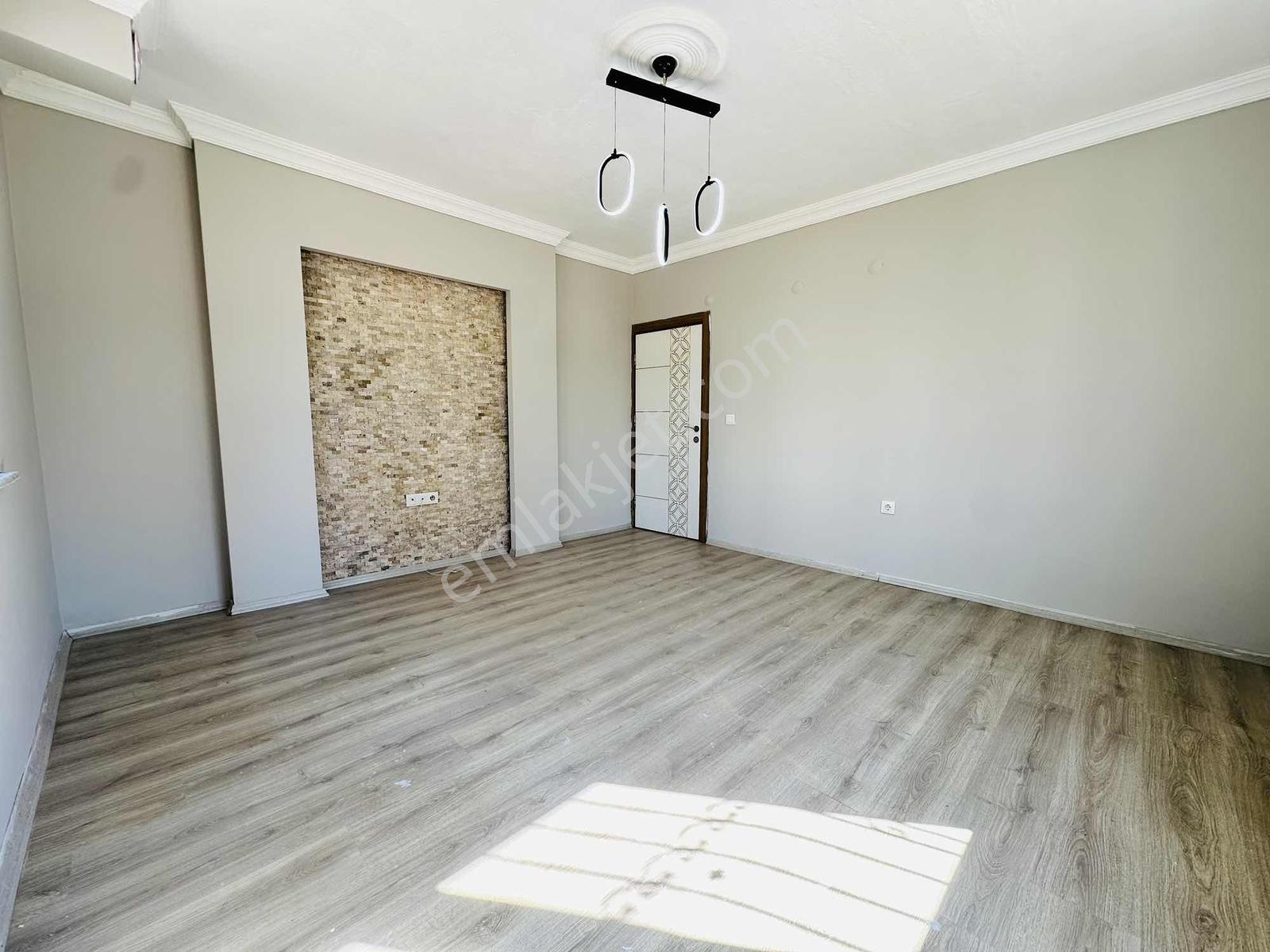 Özdoğan Emlaktan Ayanoğlun Da 2+1 90m2 Ebeveyn Banyolu Giriş Kat — fotoğraf 5