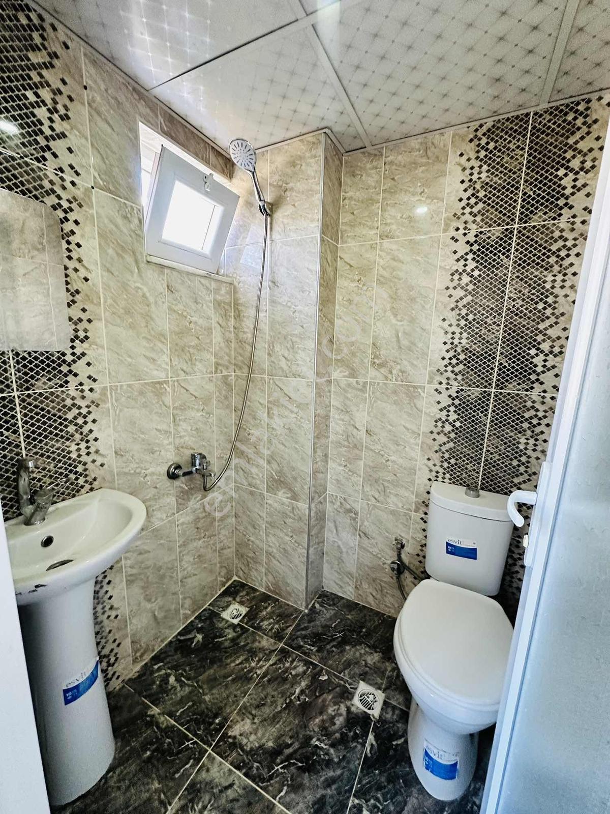 Özdoğan Emlaktan Ayanoğlun Da 2+1 90m2 Ebeveyn Banyolu Giriş Kat — fotoğraf 21
