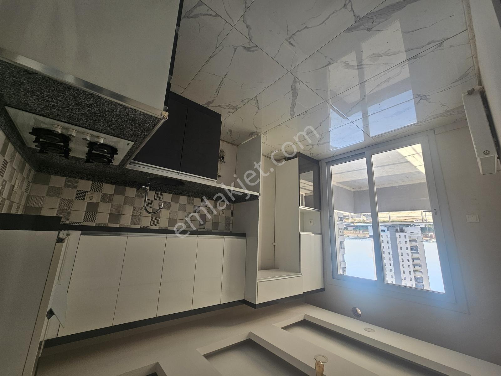 ~~çatıkule'den Belediye Civarı Okul Yolunda Kapalı Mutfak 3+1 — fotoğraf 2