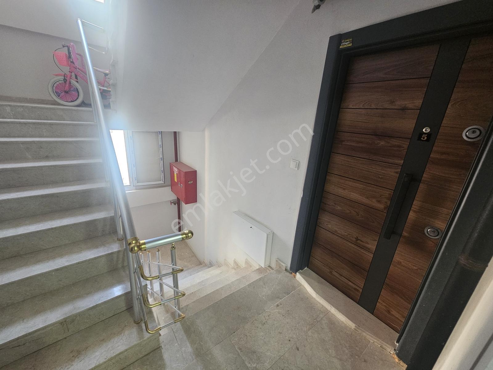 ~~çatıkule'den Belediye Civarı Okul Yolunda Kapalı Mutfak 3+1 — fotoğraf 21