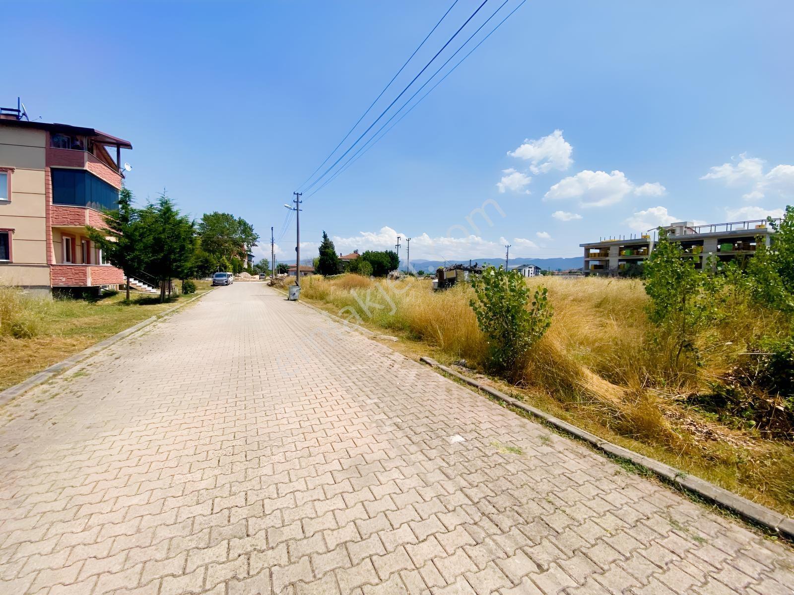 Narmanoğlu`ndan Cumhuriyet Mahallesinde 3 Kat İmarlı 476 M2 Arsa — fotoğraf 2