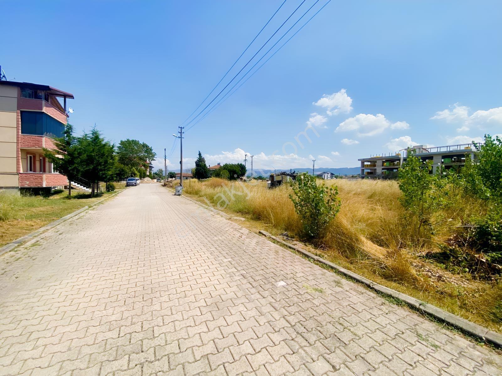 Narmanoğlu`ndan Cumhuriyet Mahallesinde 3 Kat İmarlı 476 M2 Arsa — fotoğraf 4