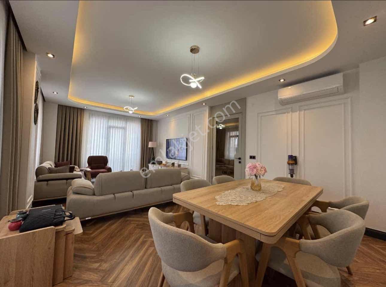 Remax'ten Büyükçekmece'de Müstakil Deniz Manzaralı 6+2 Villa — fotoğraf 5