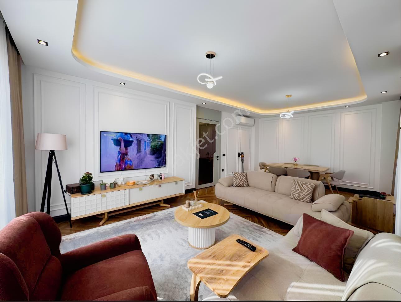Remax'ten Büyükçekmece'de Müstakil Deniz Manzaralı 6+2 Villa — fotoğraf 6