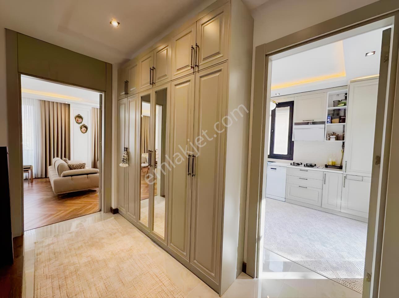 Remax'ten Büyükçekmece'de Müstakil Deniz Manzaralı 6+2 Villa — fotoğraf 9