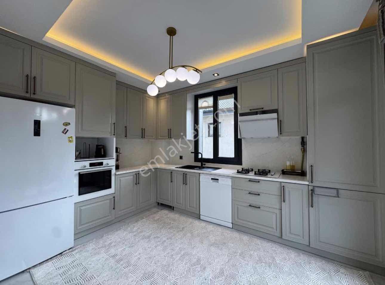 Remax'ten Büyükçekmece'de Müstakil Deniz Manzaralı 6+2 Villa — fotoğraf 10