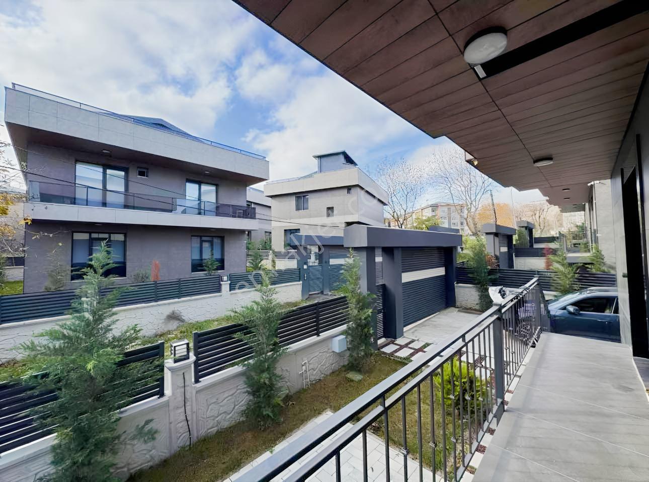 Remax'ten Büyükçekmece'de Müstakil Deniz Manzaralı 6+2 Villa — fotoğraf 12