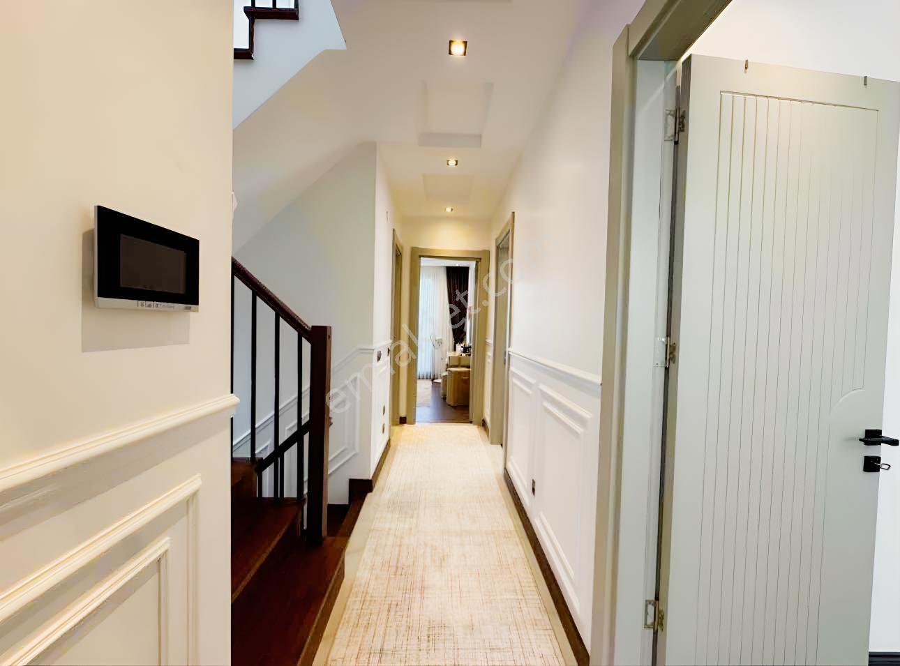 Remax'ten Büyükçekmece'de Müstakil Deniz Manzaralı 6+2 Villa — fotoğraf 13