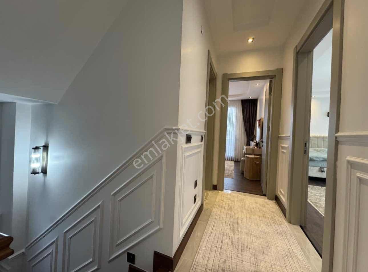 Remax'ten Büyükçekmece'de Müstakil Deniz Manzaralı 6+2 Villa — fotoğraf 14