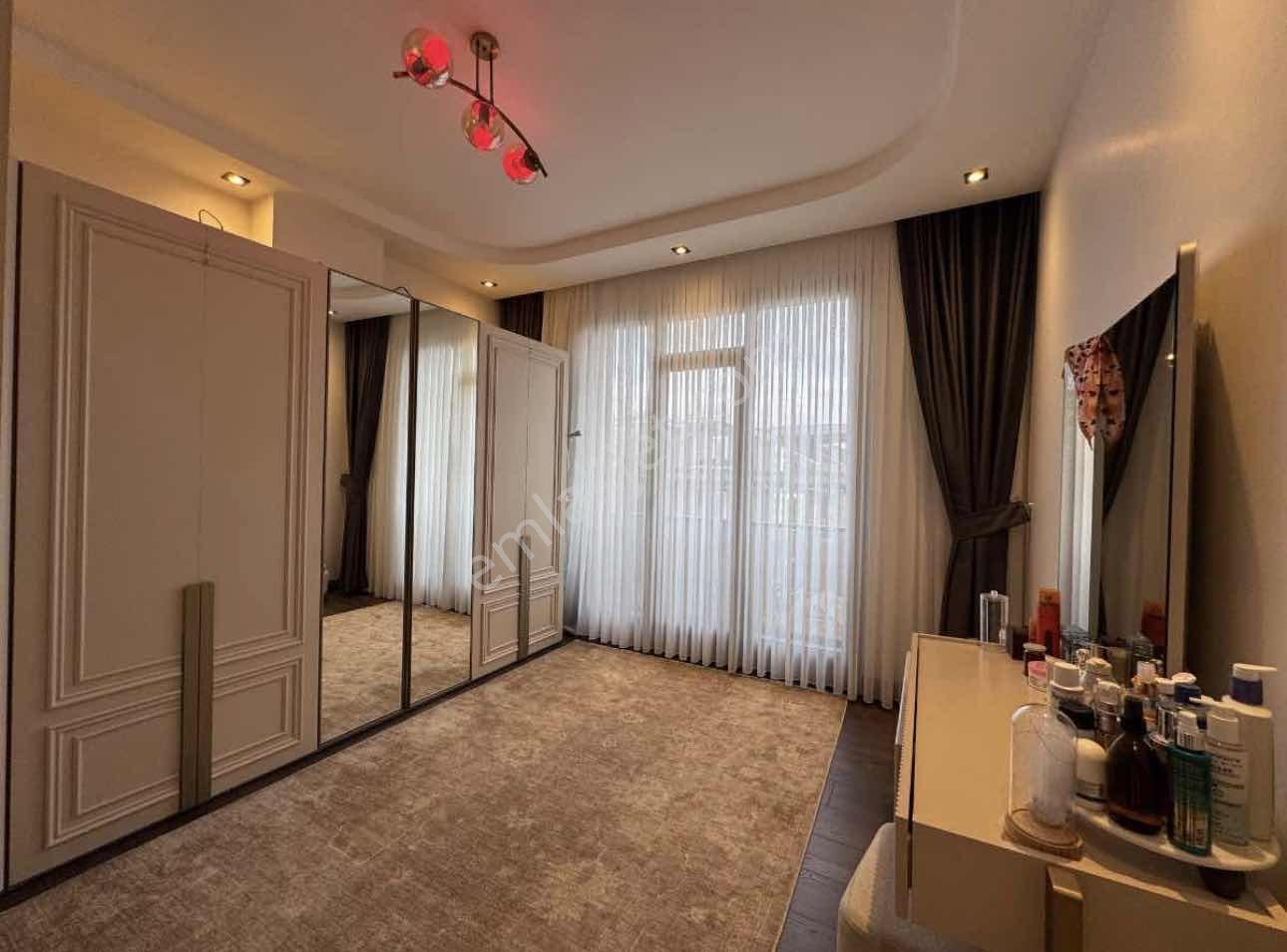 Remax'ten Büyükçekmece'de Müstakil Deniz Manzaralı 6+2 Villa — fotoğraf 15