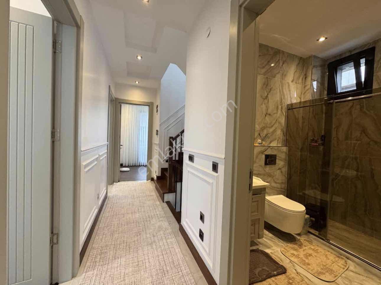 Remax'ten Büyükçekmece'de Müstakil Deniz Manzaralı 6+2 Villa — fotoğraf 17