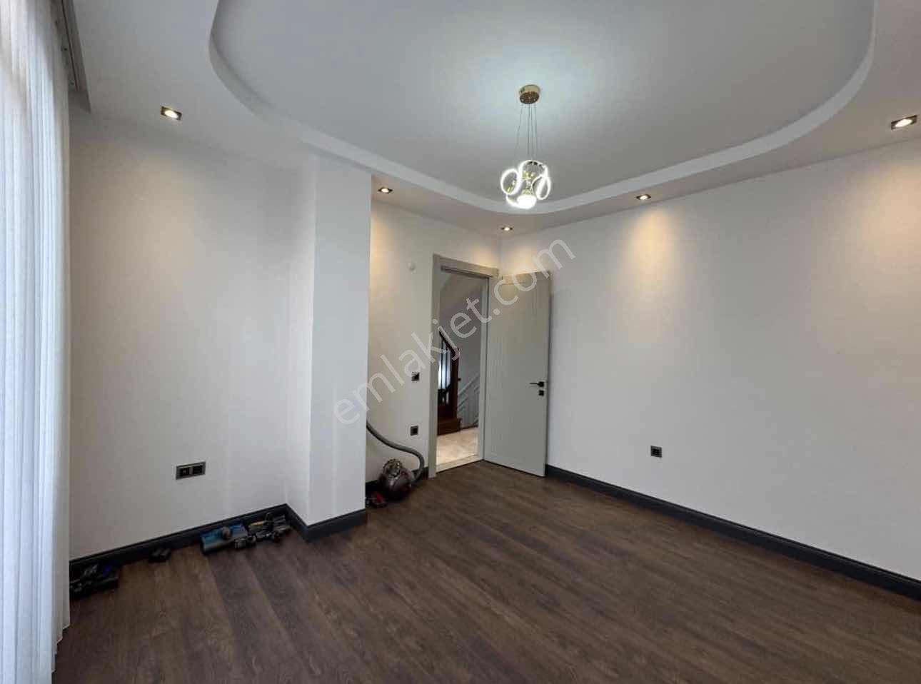 Remax'ten Büyükçekmece'de Müstakil Deniz Manzaralı 6+2 Villa — fotoğraf 22