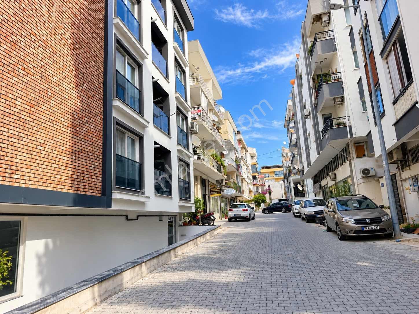 !!! Kuşadası'nda Satılık 2+1 Doğalgazlı Daire Yeni Bina !!! — fotoğraf 5