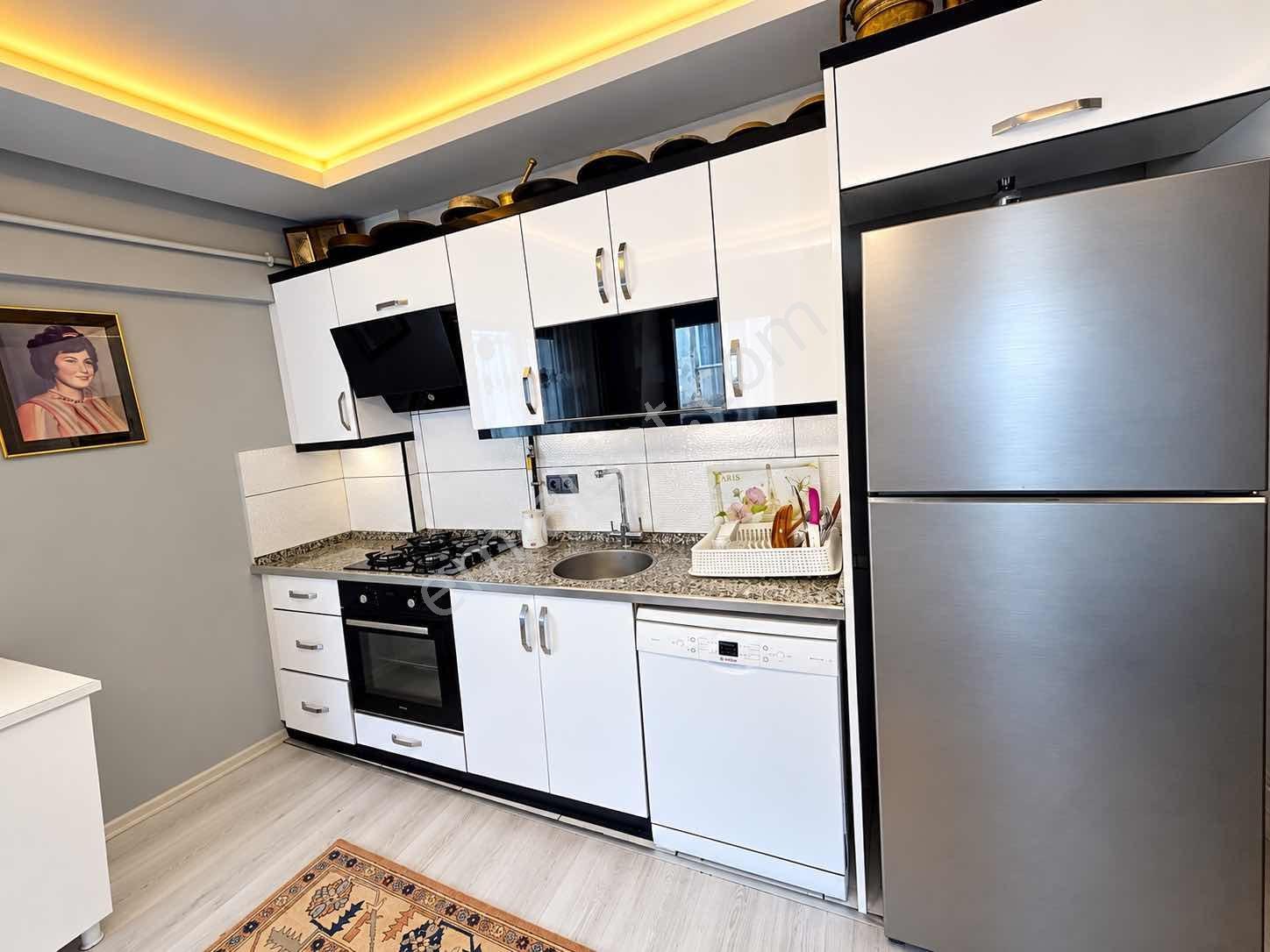 !!! Kuşadası'nda Satılık 2+1 Doğalgazlı Daire Yeni Bina !!! — fotoğraf 22