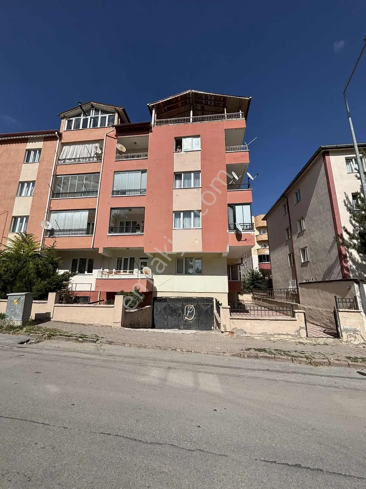 Alfin Gayrimenkul'Den Diriliş Mah. Satılık 5+1 Dubleks Daire