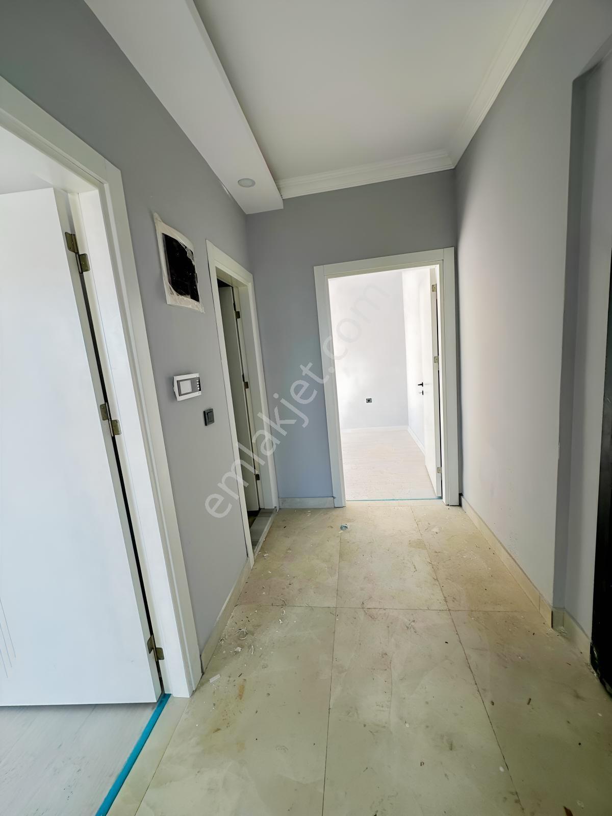 Gökhan Gökdemir'den Site İçerisinde Havuzlu Satılık 2+1 Daire — fotoğraf 9
